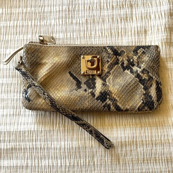 DKNY Genuine Leather Embossed Snakeskin Gold Zip Wristlet Wallet Clutch Y2K - Picture 1 of 7